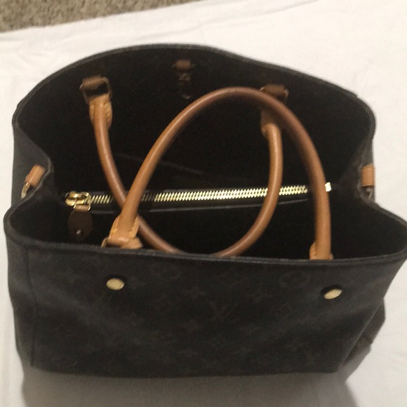 Louis Vuitton Handbags - TRADED FOR DAMIER EBENE